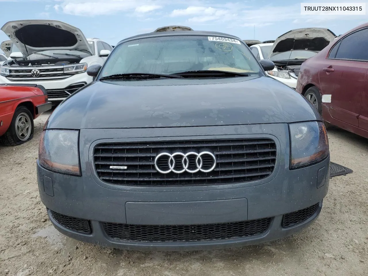 TRUUT28NX11043315 2001 Audi Tt Quattro