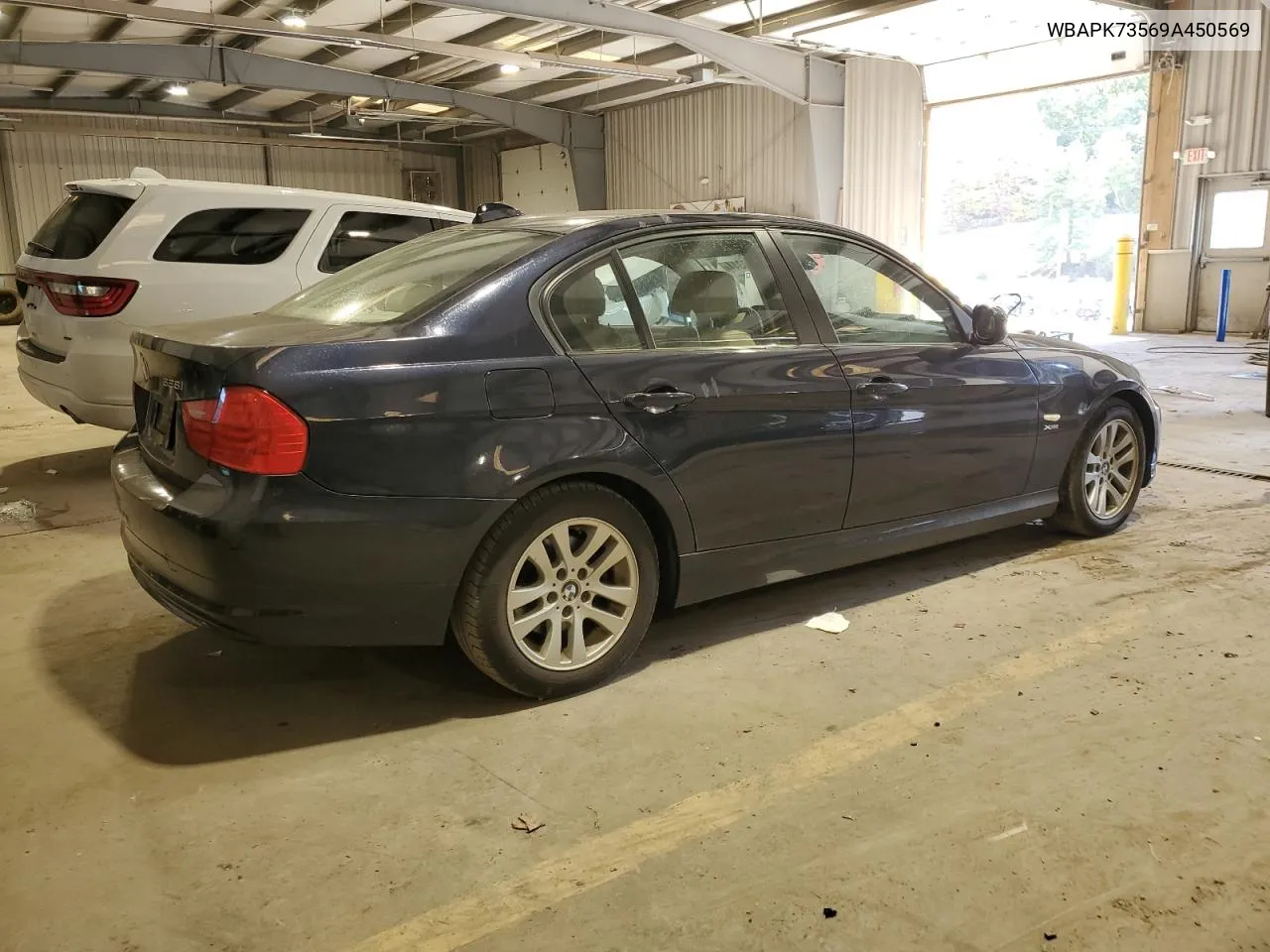 WBAPK73569A450569 2009 BMW 328 Xi