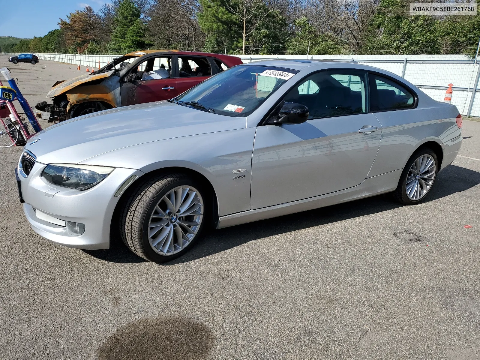 2011 BMW 335 Xi VIN: WBAKF9C58BE261768 Lot: 67040944