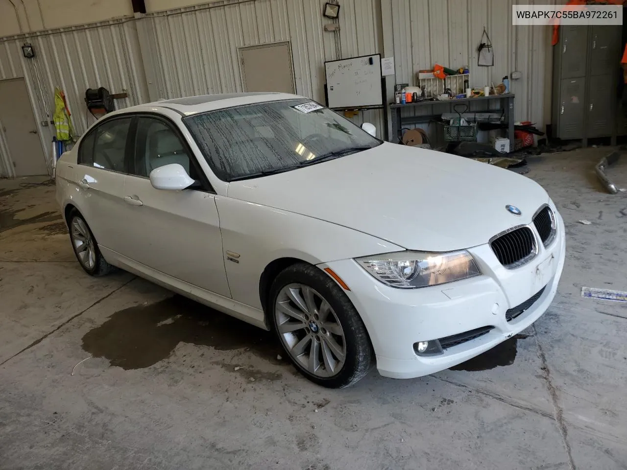 WBAPK7C55BA972261 2011 BMW 328 Xi