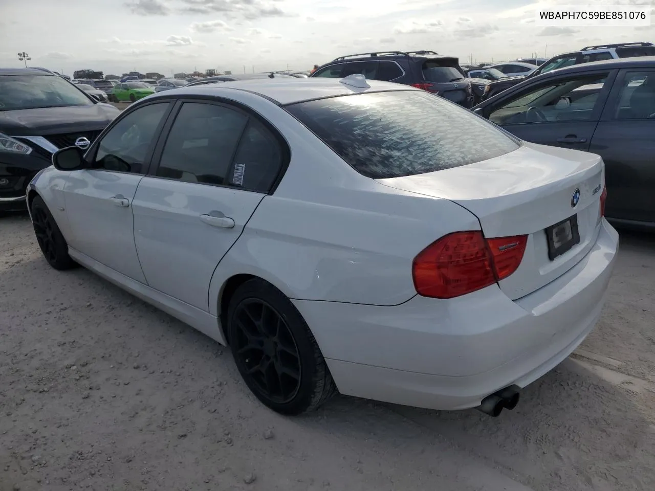 WBAPH7C59BE851076 2011 BMW 328 I