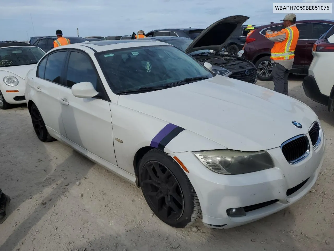 WBAPH7C59BE851076 2011 BMW 328 I