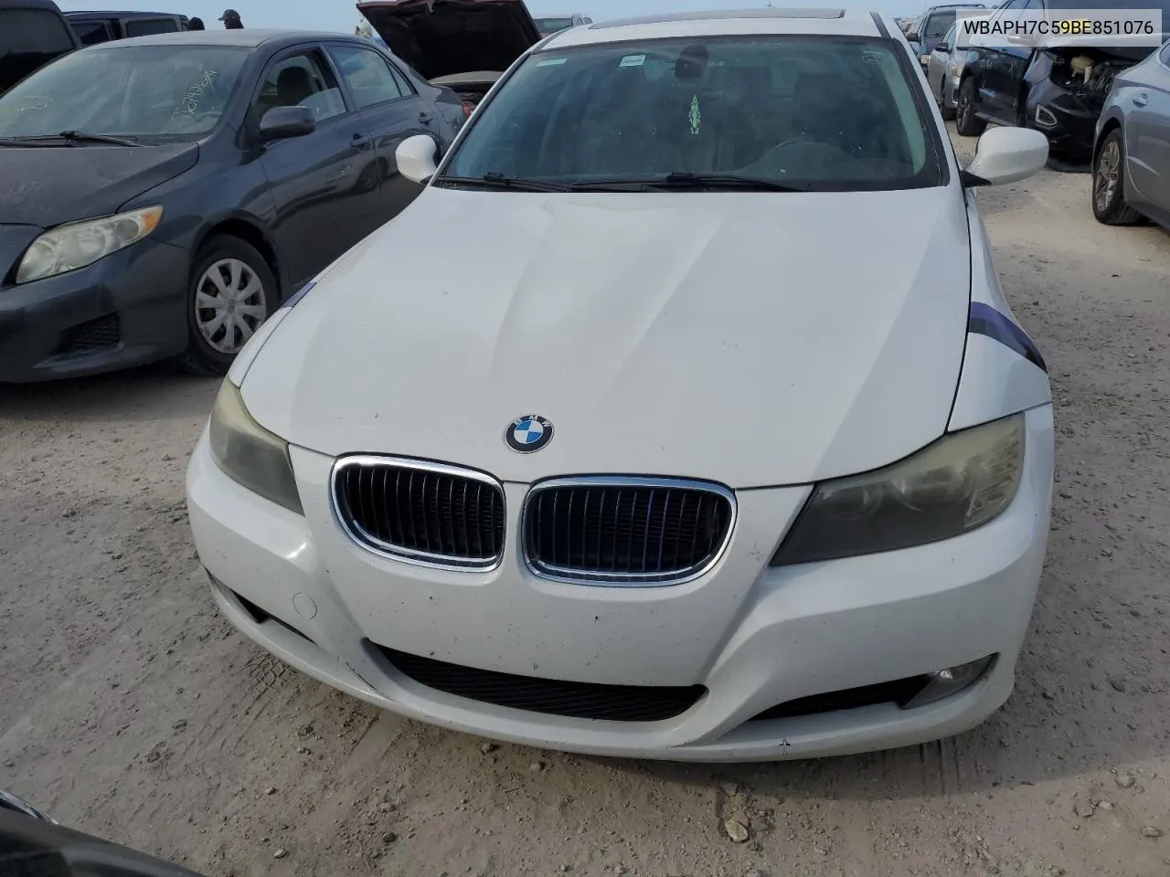 WBAPH7C59BE851076 2011 BMW 328 I