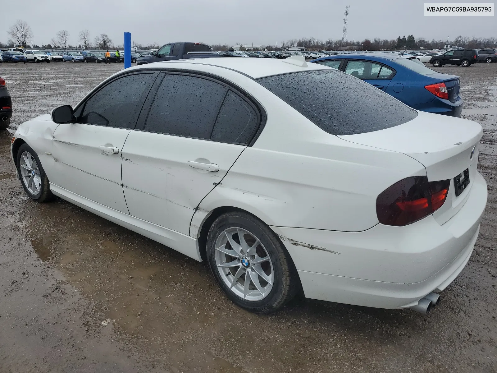 WBAPG7C59BA935795 2011 BMW 323 I