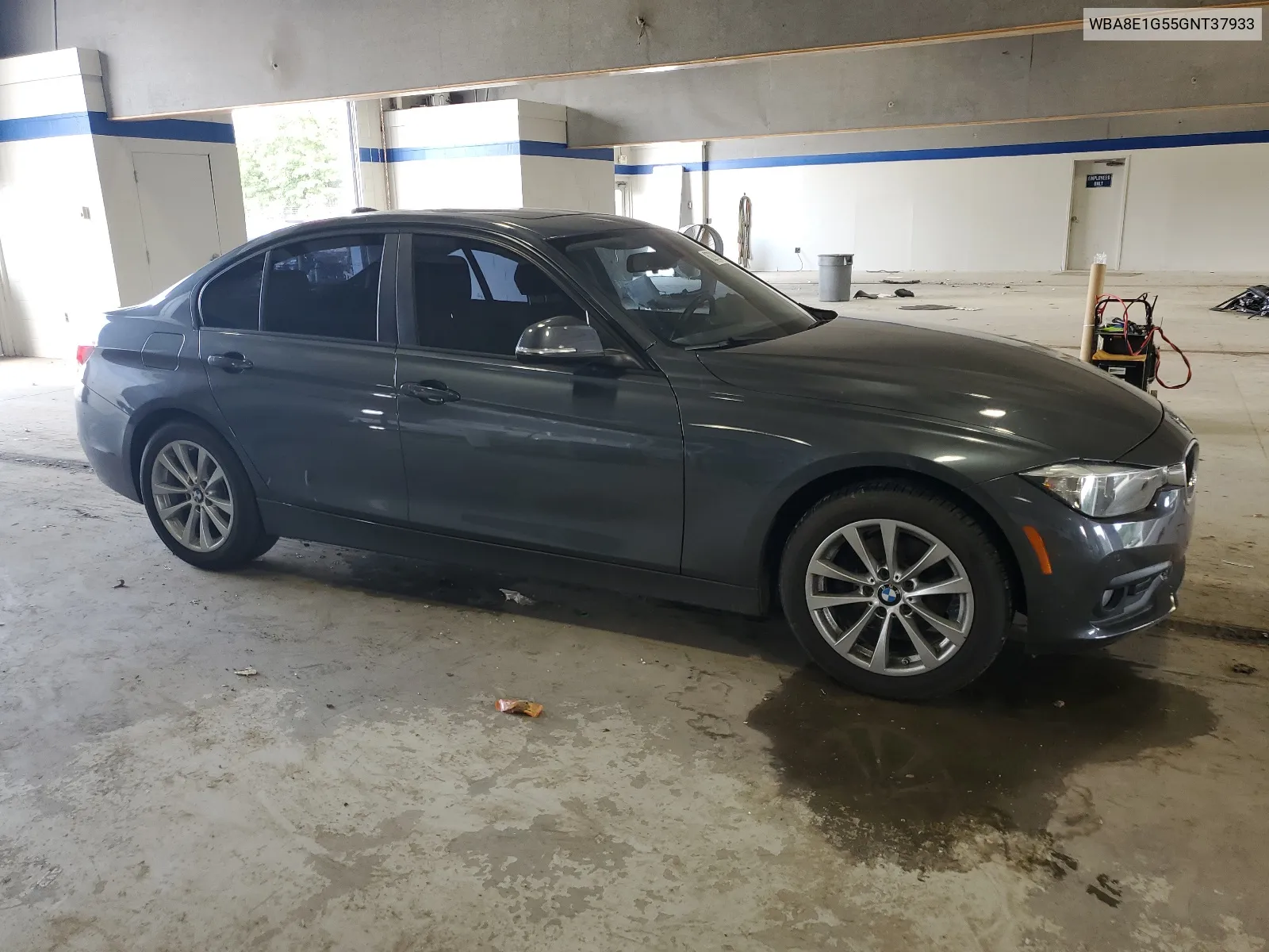 WBA8E1G55GNT37933 2016 BMW 320 I