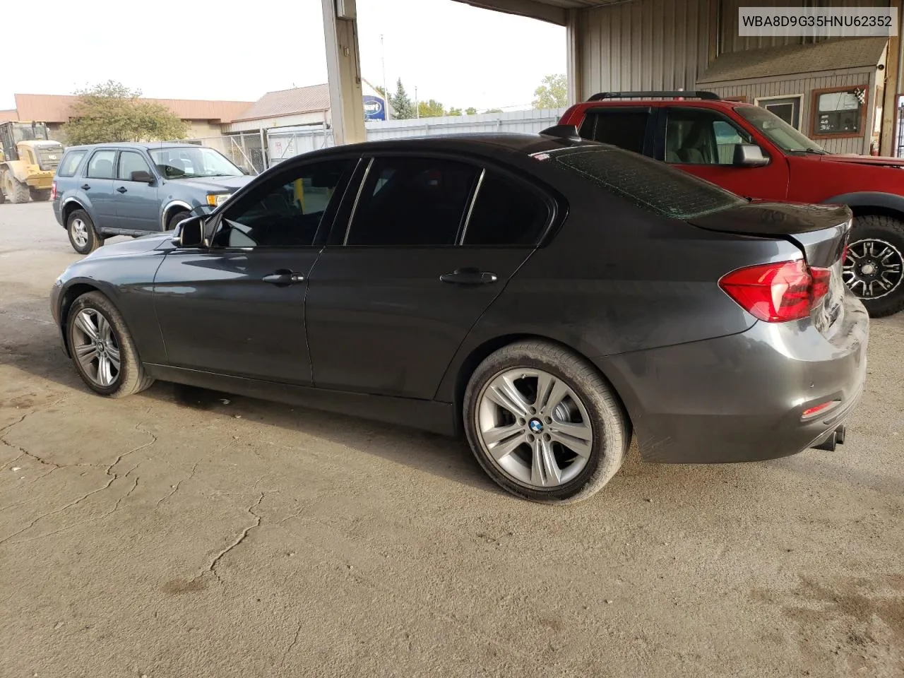 2017 BMW 330 Xi VIN: WBA8D9G35HNU62352 Lot: 72385314