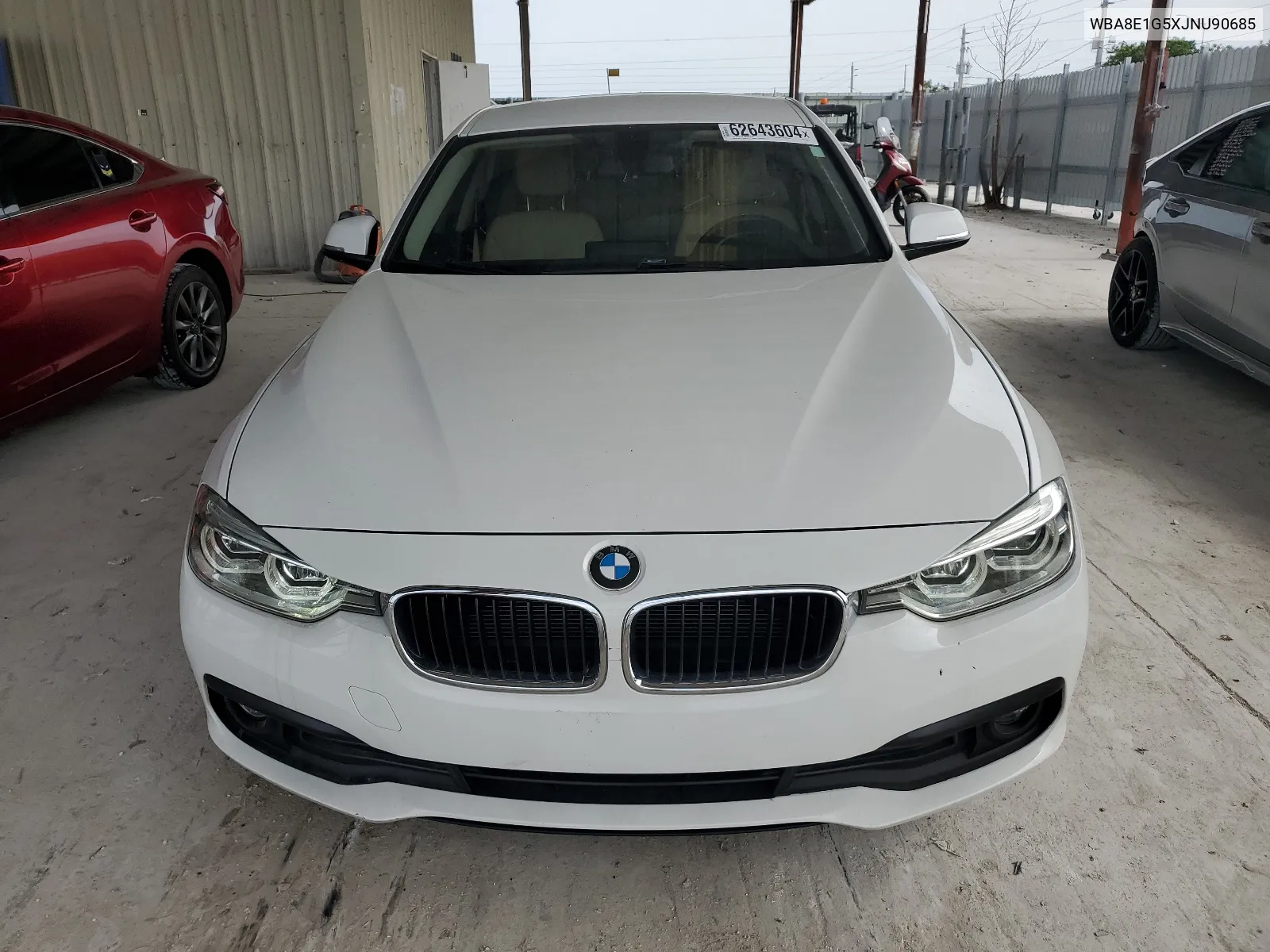 WBA8E1G5XJNU90685 2018 BMW 320 I