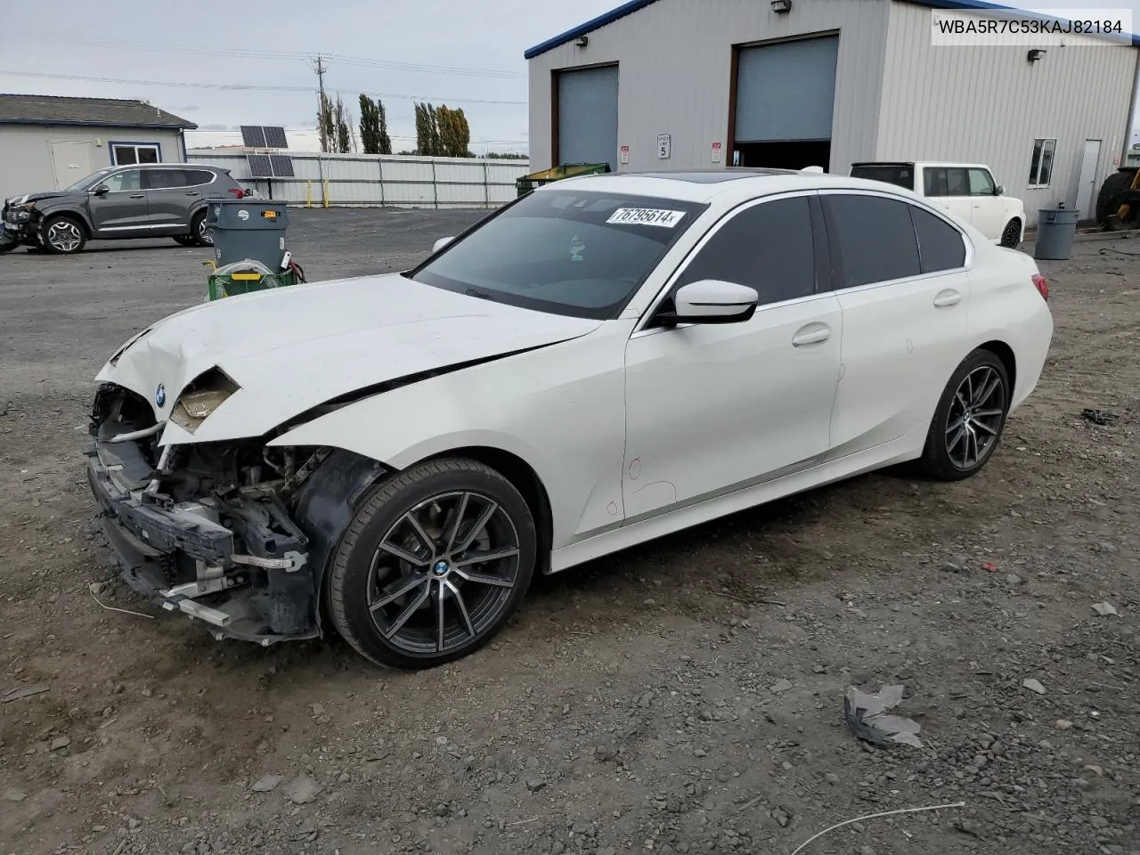 WBA5R7C53KAJ82184 2019 BMW 330Xi