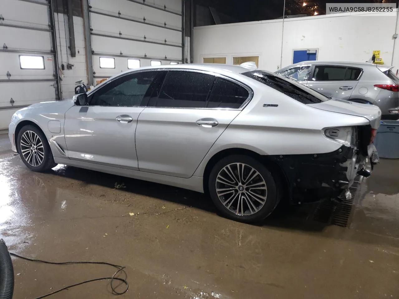 2018 BMW 530E VIN: WBAJA9C58JB252255 Lot: 77150584