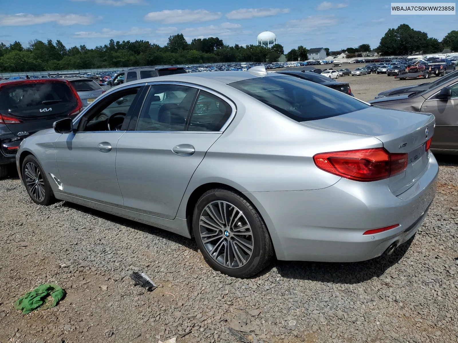 WBAJA7C50KWW23858 2019 BMW 530 Xi