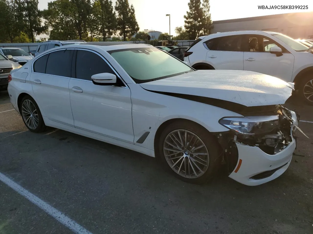 WBAJA9C58KB399225 2019 BMW 530E