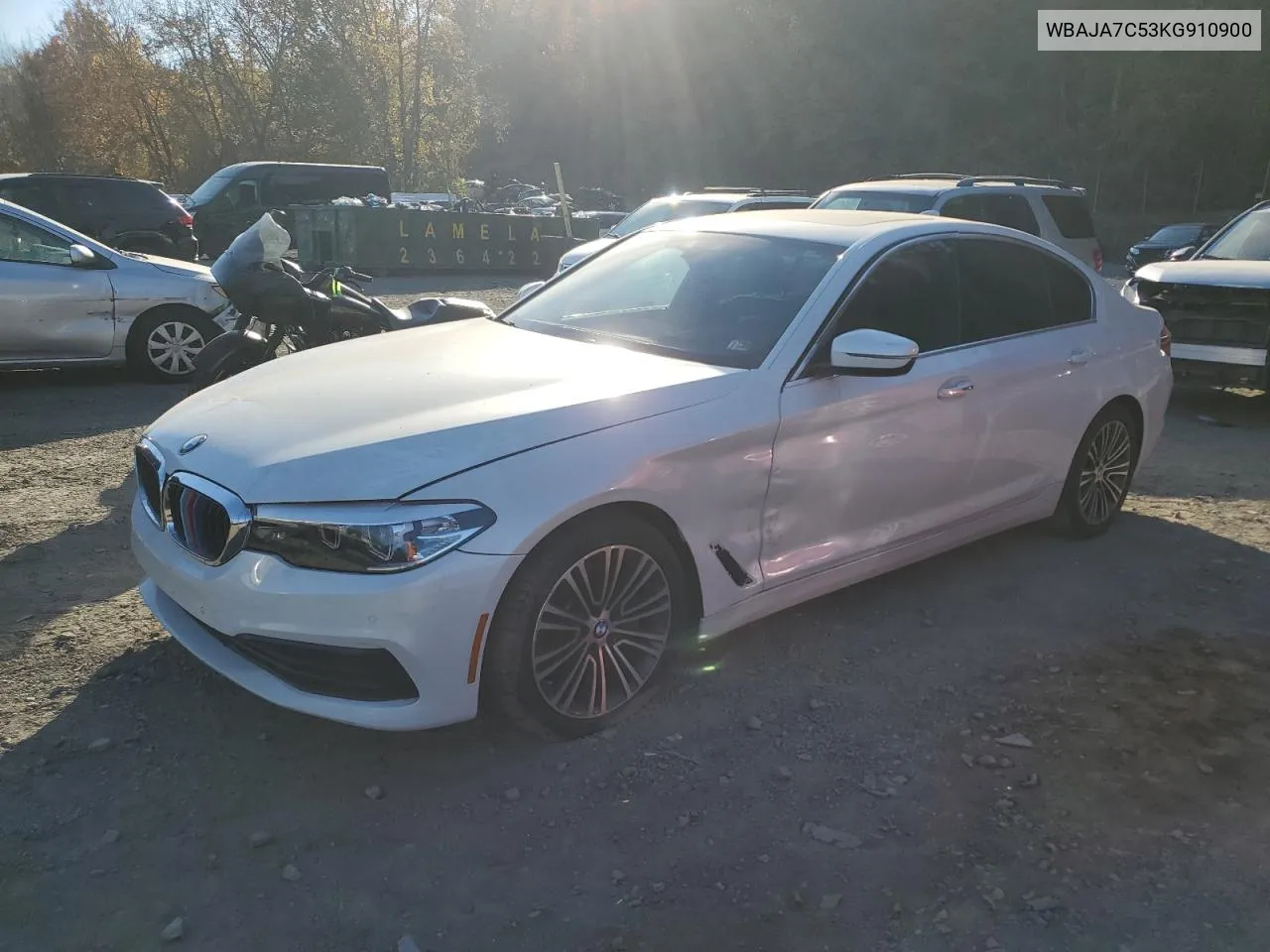 WBAJA7C53KG910900 2019 BMW 530 Xi