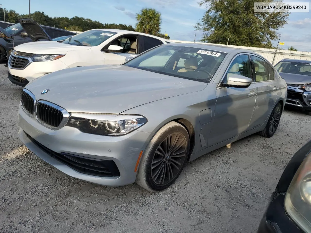 2019 BMW 530E VIN: WBAJA9C54KB399240 Lot: 76110984