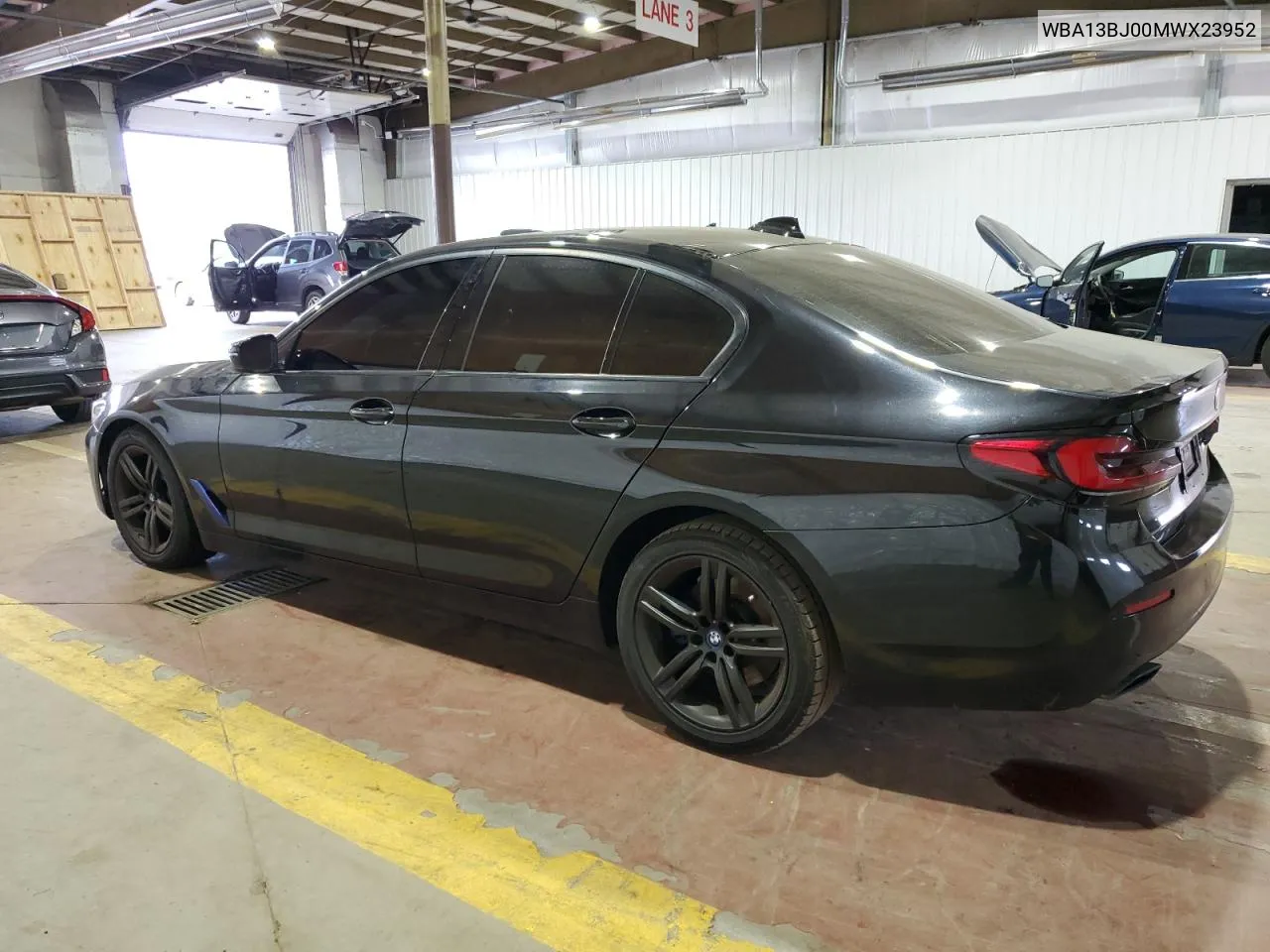 WBA13BJ00MWX23952 2021 BMW 530 Xi