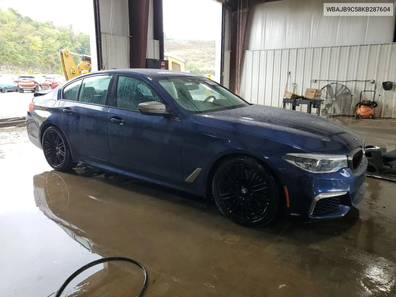 WBAJB9C58KB287604 2019 BMW M550Xi