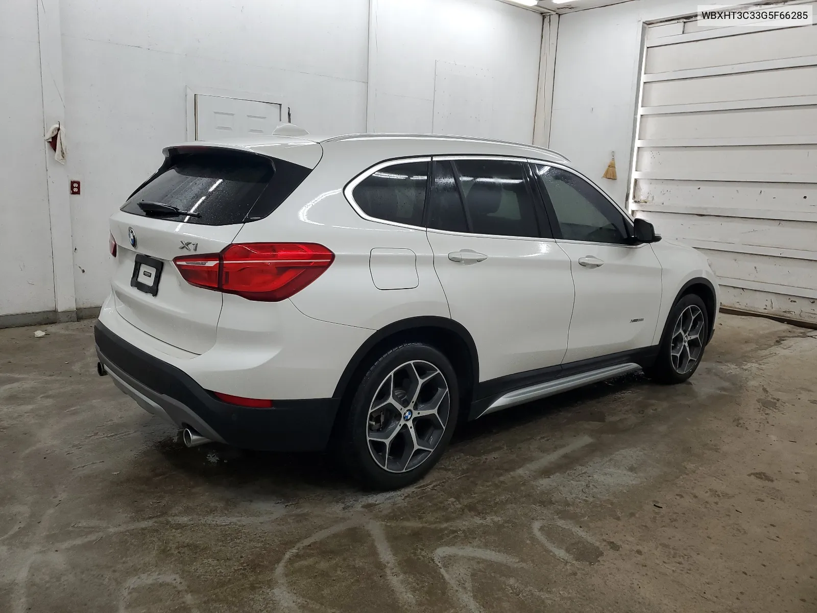 WBXHT3C33G5F66285 2016 BMW X1 xDrive28I