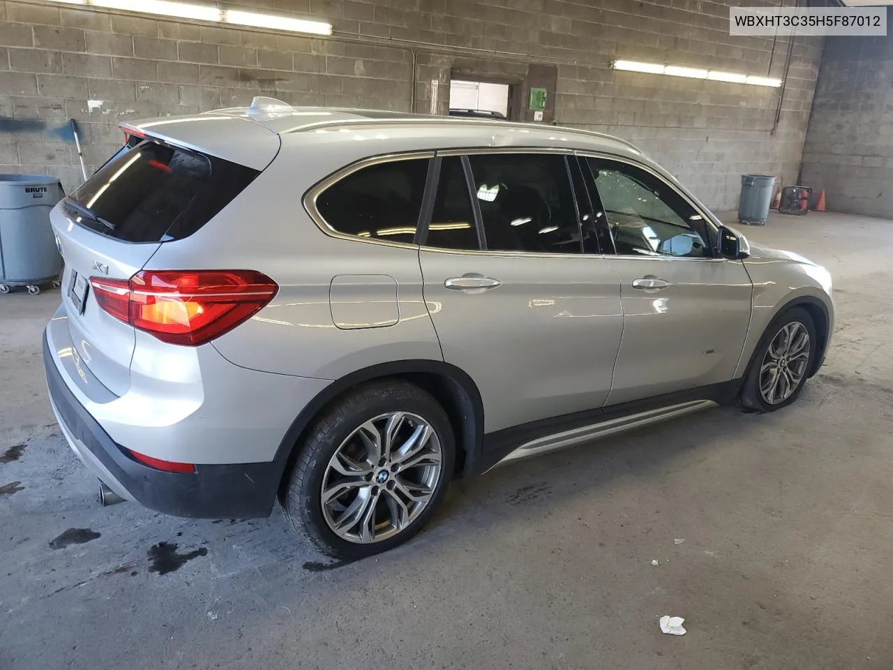 WBXHT3C35H5F87012 2017 BMW X1 xDrive28I