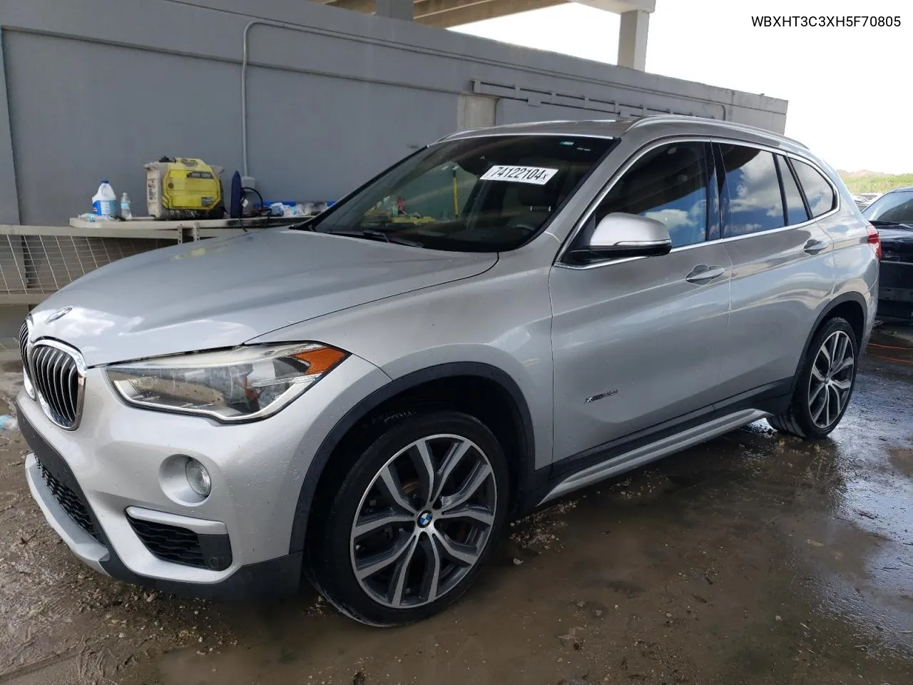 2017 BMW X1 xDrive28I VIN: WBXHT3C3XH5F70805 Lot: 74122104