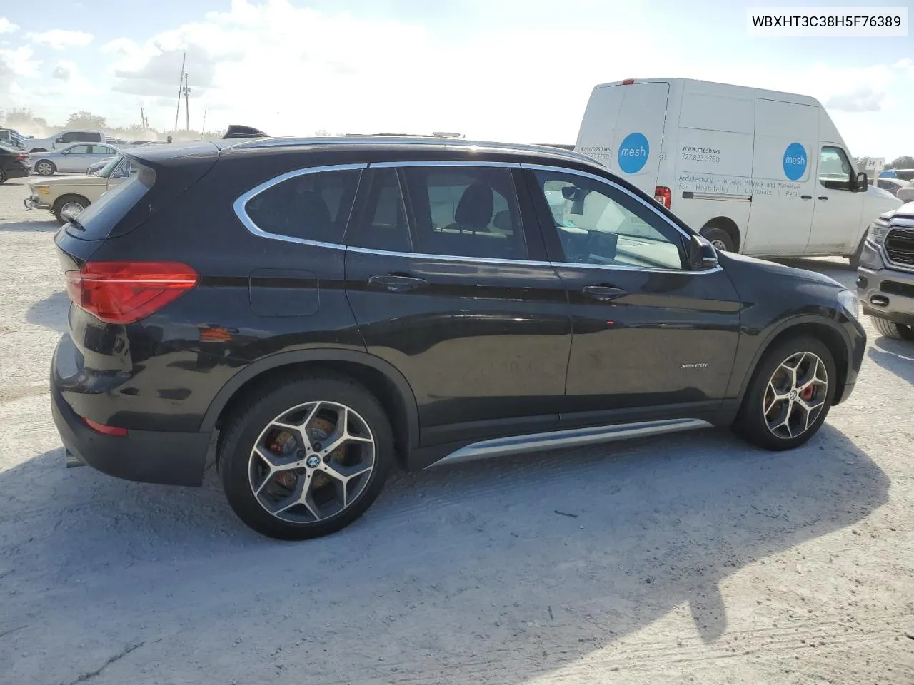 WBXHT3C38H5F76389 2017 BMW X1 xDrive28I