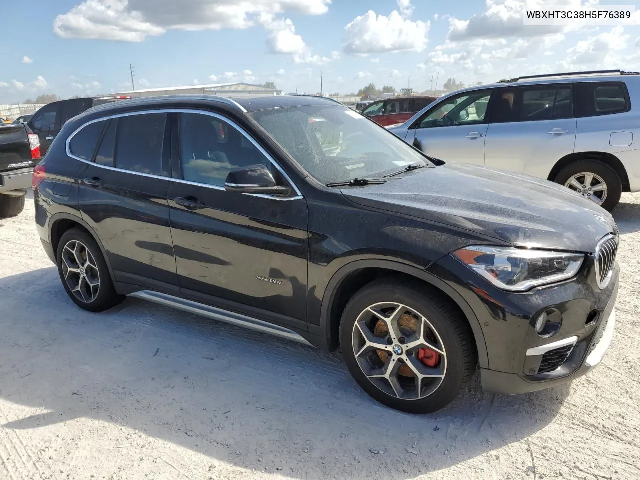 WBXHT3C38H5F76389 2017 BMW X1 xDrive28I