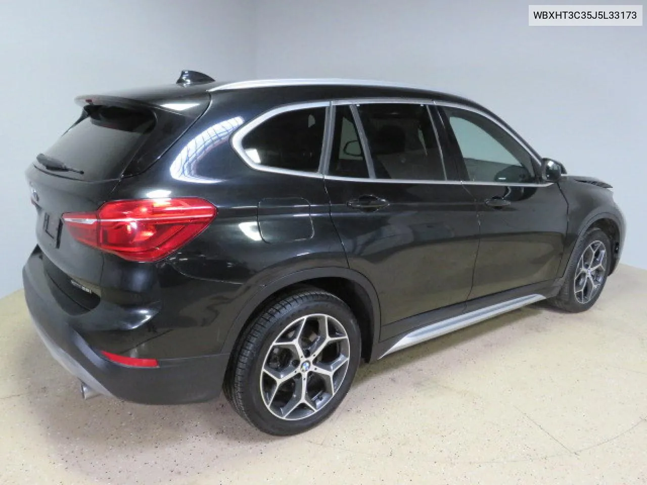 2018 BMW X1 xDrive28I VIN: WBXHT3C35J5L33173 Lot: 73216414