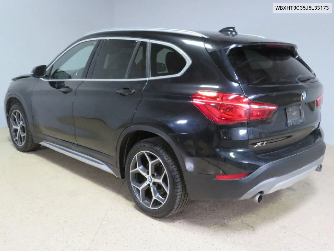 WBXHT3C35J5L33173 2018 BMW X1 xDrive28I