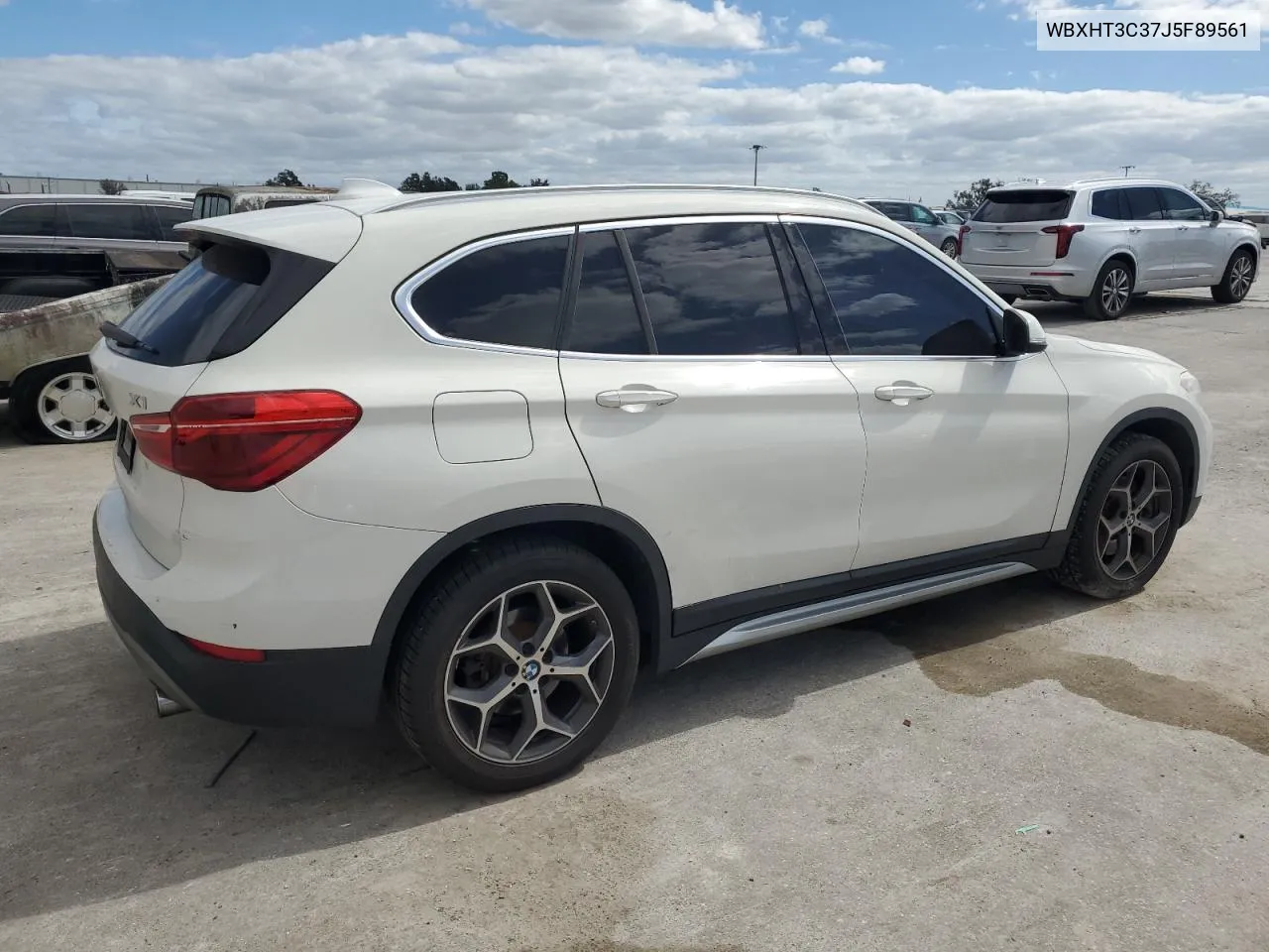 2018 BMW X1 xDrive28I VIN: WBXHT3C37J5F89561 Lot: 76306564