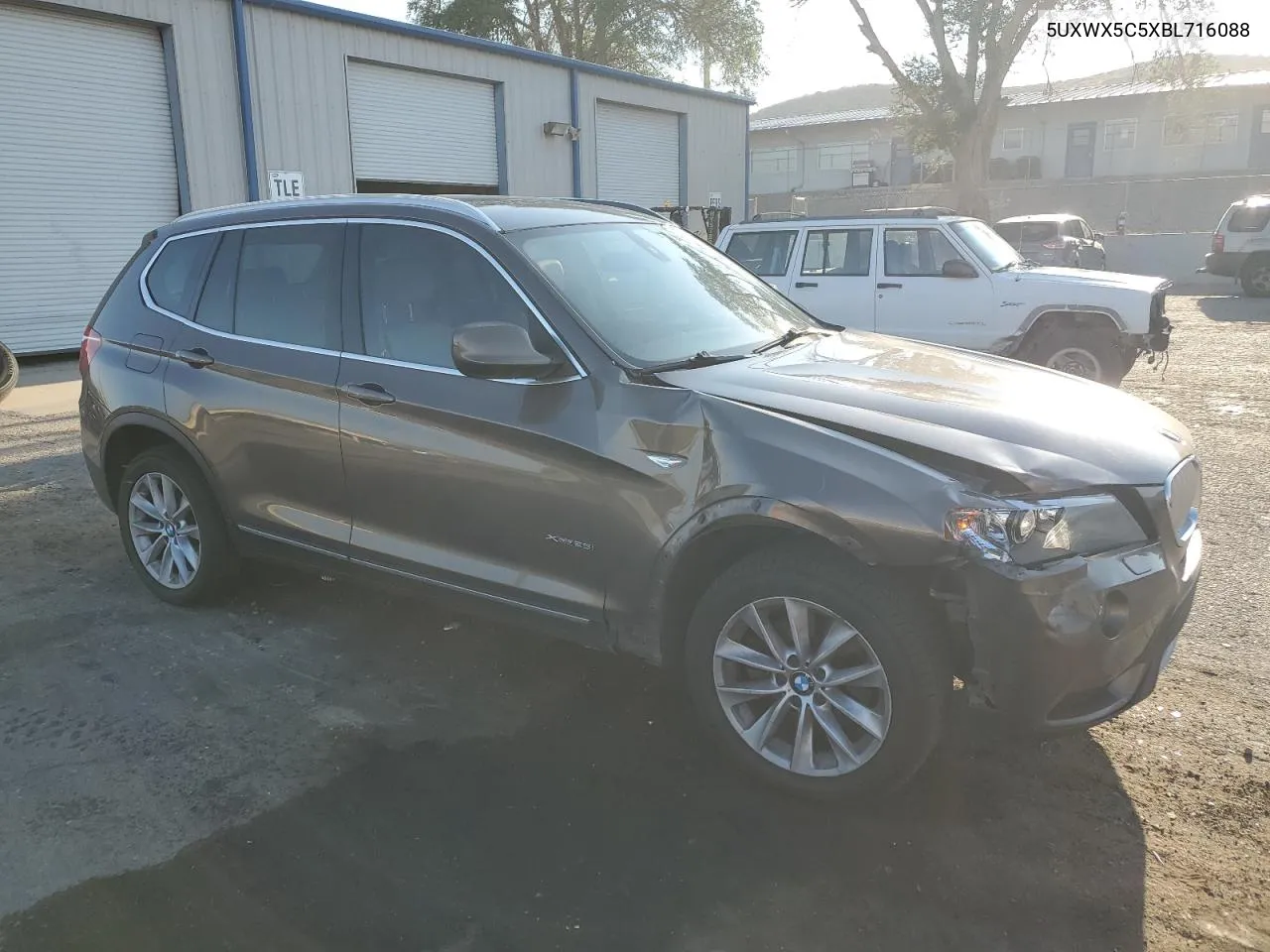 2011 BMW X3 xDrive28I VIN: 5UXWX5C5XBL716088 Lot: 68846084