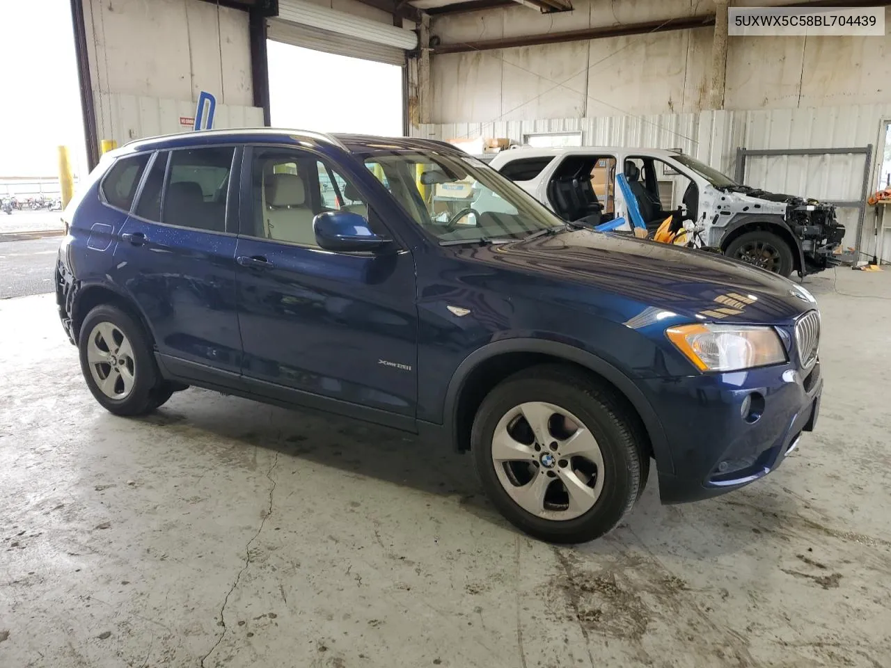 2011 BMW X3 xDrive28I VIN: 5UXWX5C58BL704439 Lot: 81603334