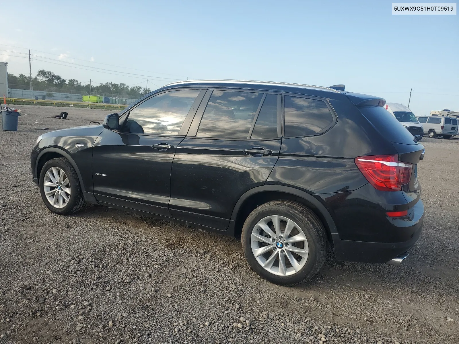 5UXWX9C51H0T09519 2017 BMW X3 xDrive28I