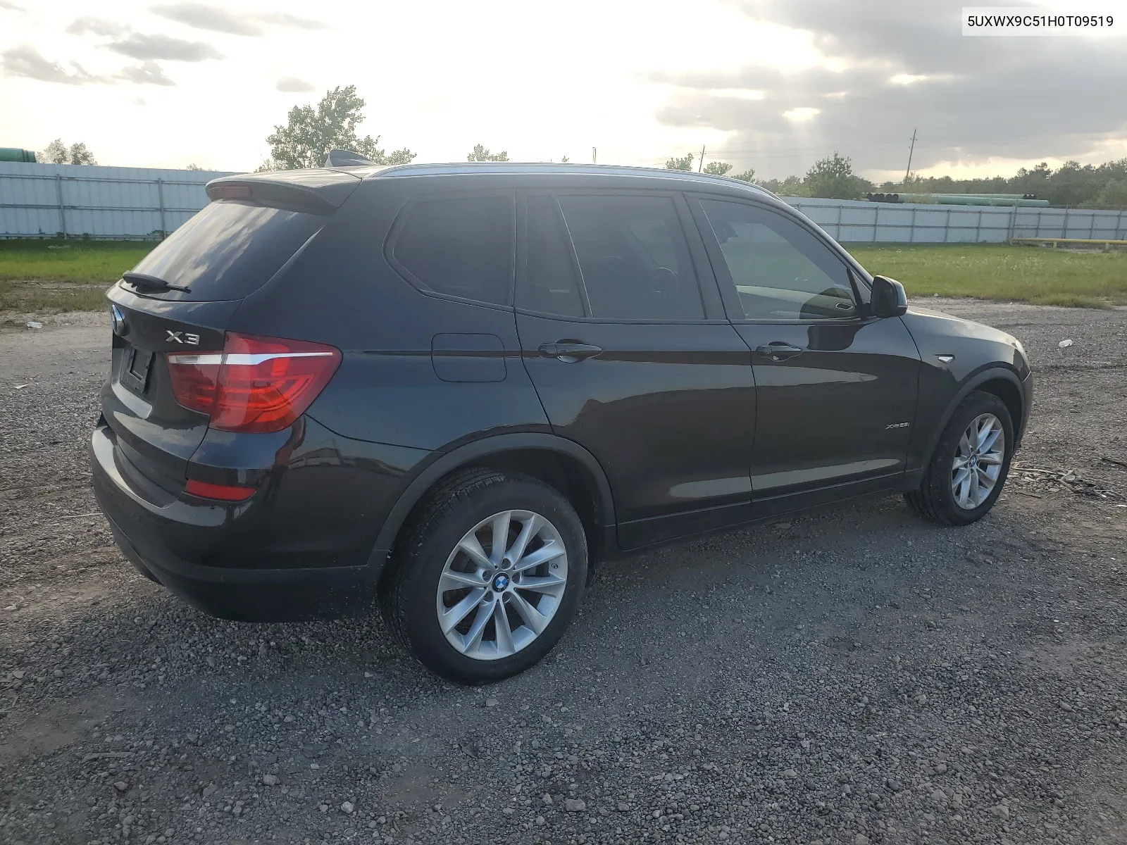 5UXWX9C51H0T09519 2017 BMW X3 xDrive28I