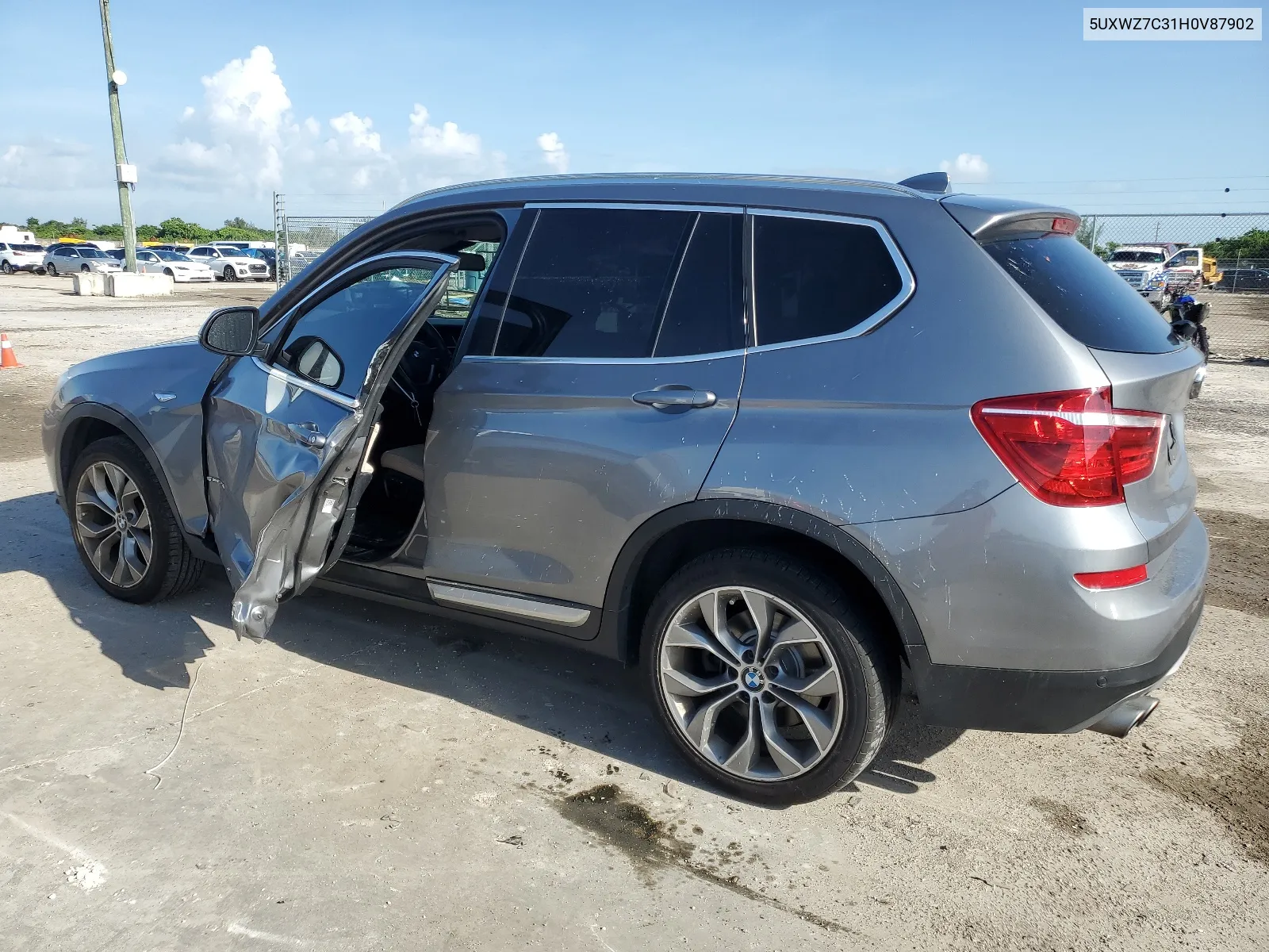 2017 BMW X3 Sdrive28I VIN: 5UXWZ7C31H0V87902 Lot: 68253194