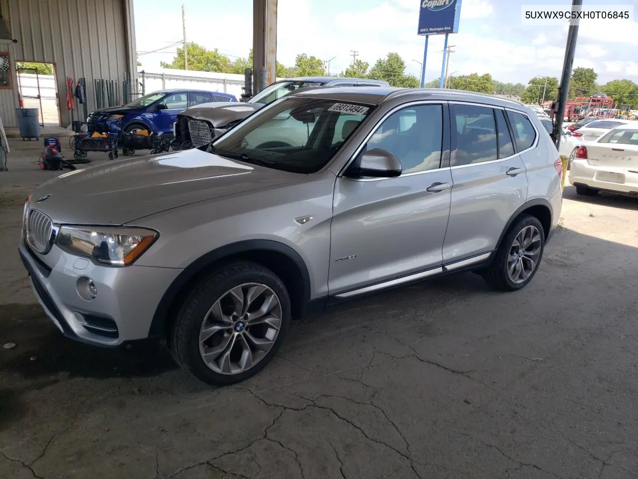 5UXWX9C5XH0T06845 2017 BMW X3 xDrive28I