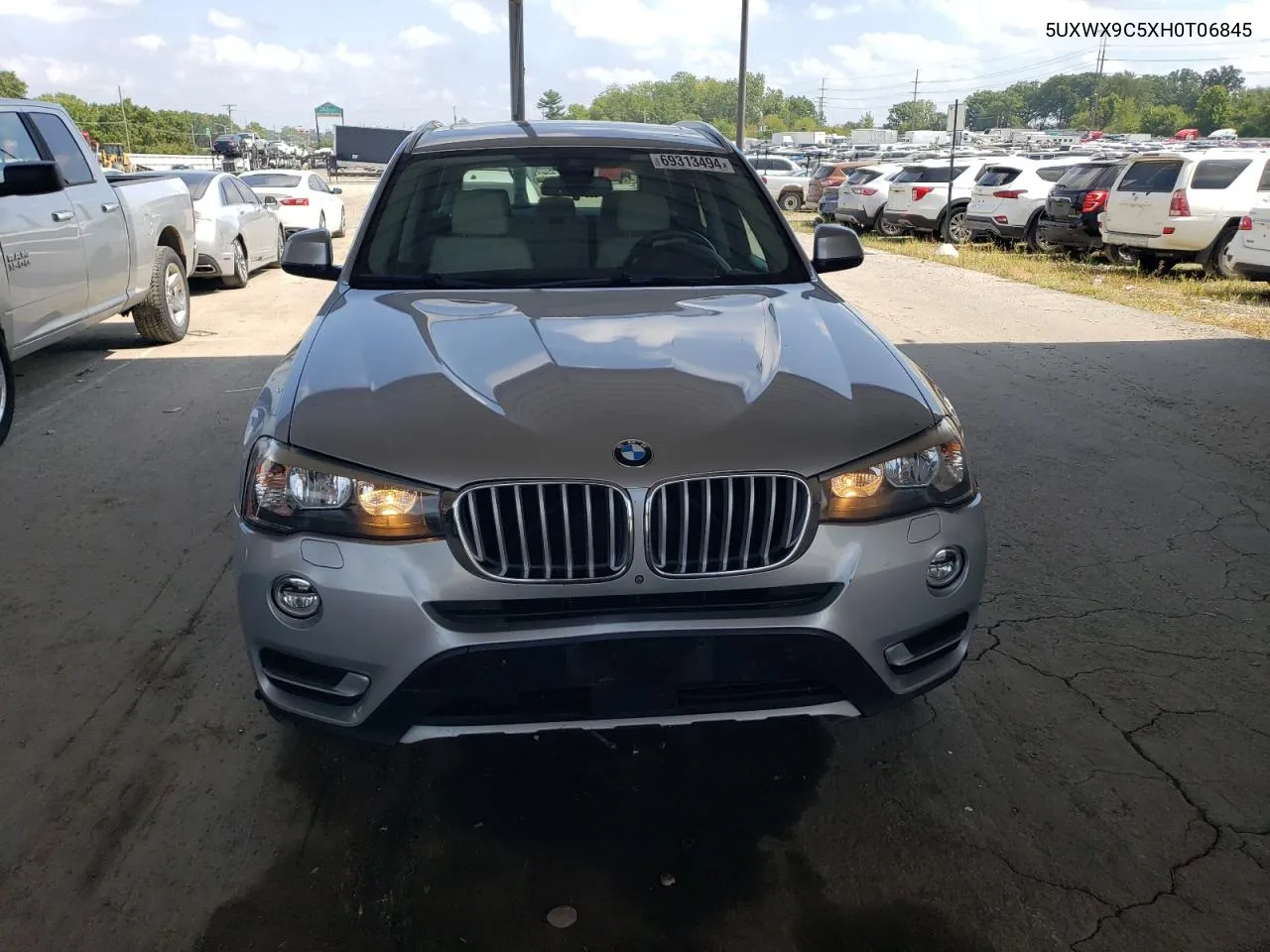 5UXWX9C5XH0T06845 2017 BMW X3 xDrive28I