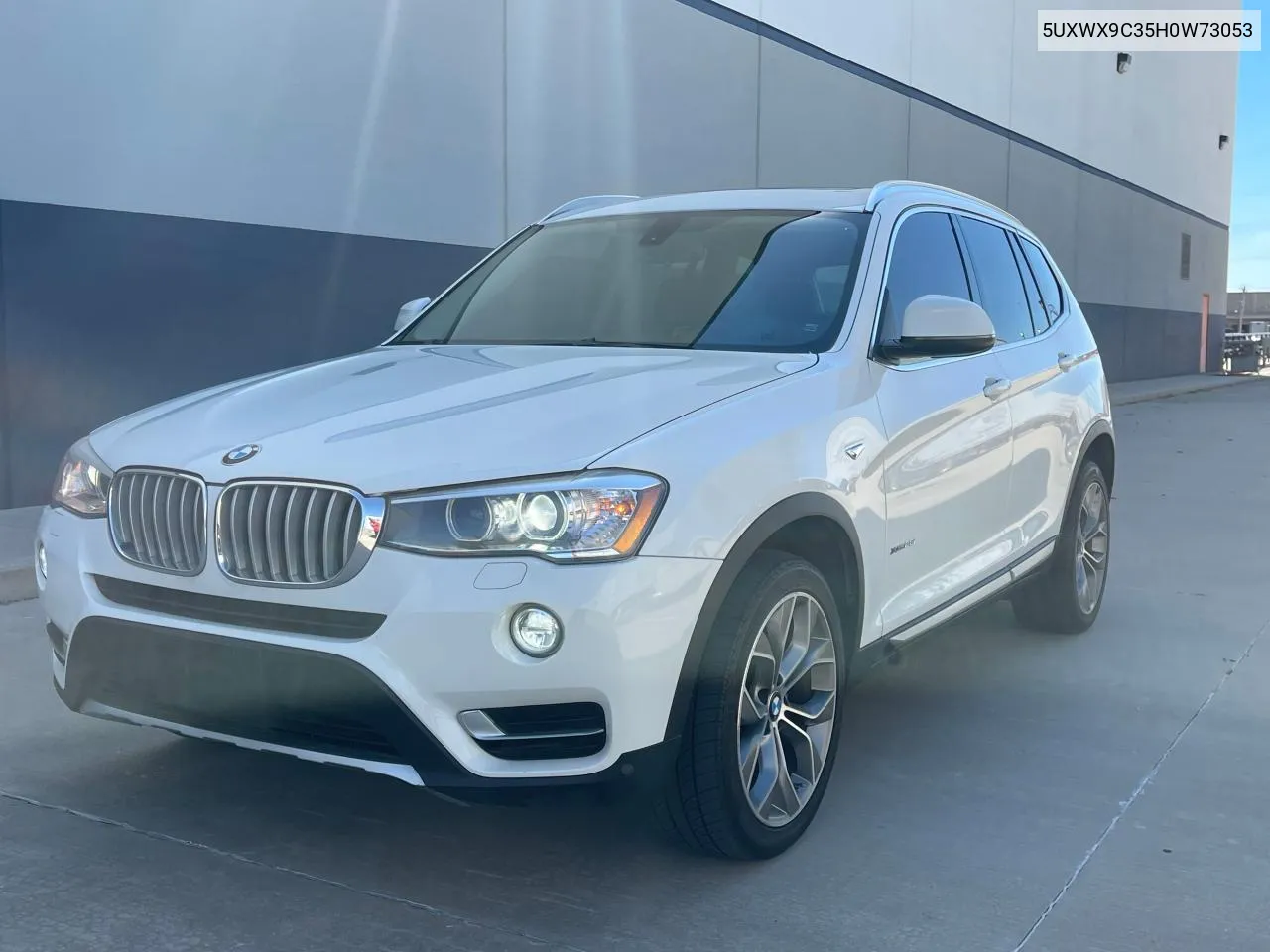 5UXWX9C35H0W73053 2017 BMW X3 xDrive28I