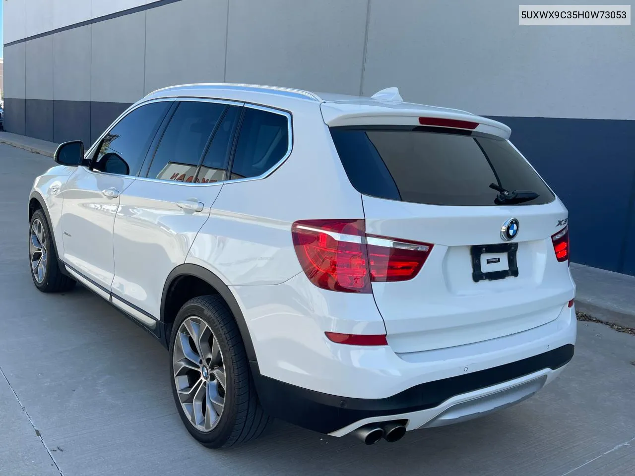 5UXWX9C35H0W73053 2017 BMW X3 xDrive28I