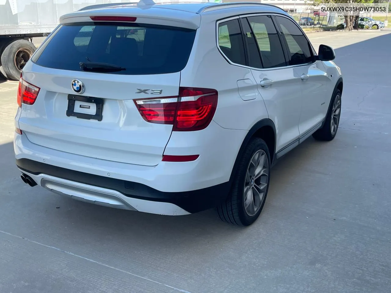 5UXWX9C35H0W73053 2017 BMW X3 xDrive28I