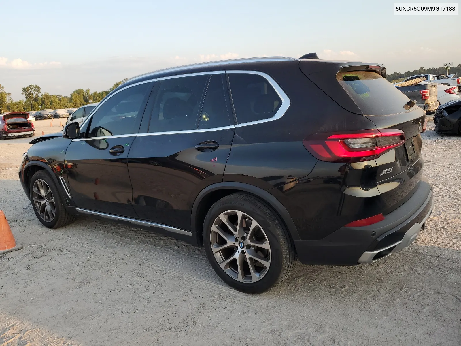 2021 BMW X5 xDrive40I VIN: 5UXCR6C09M9G17188 Lot: 68117044