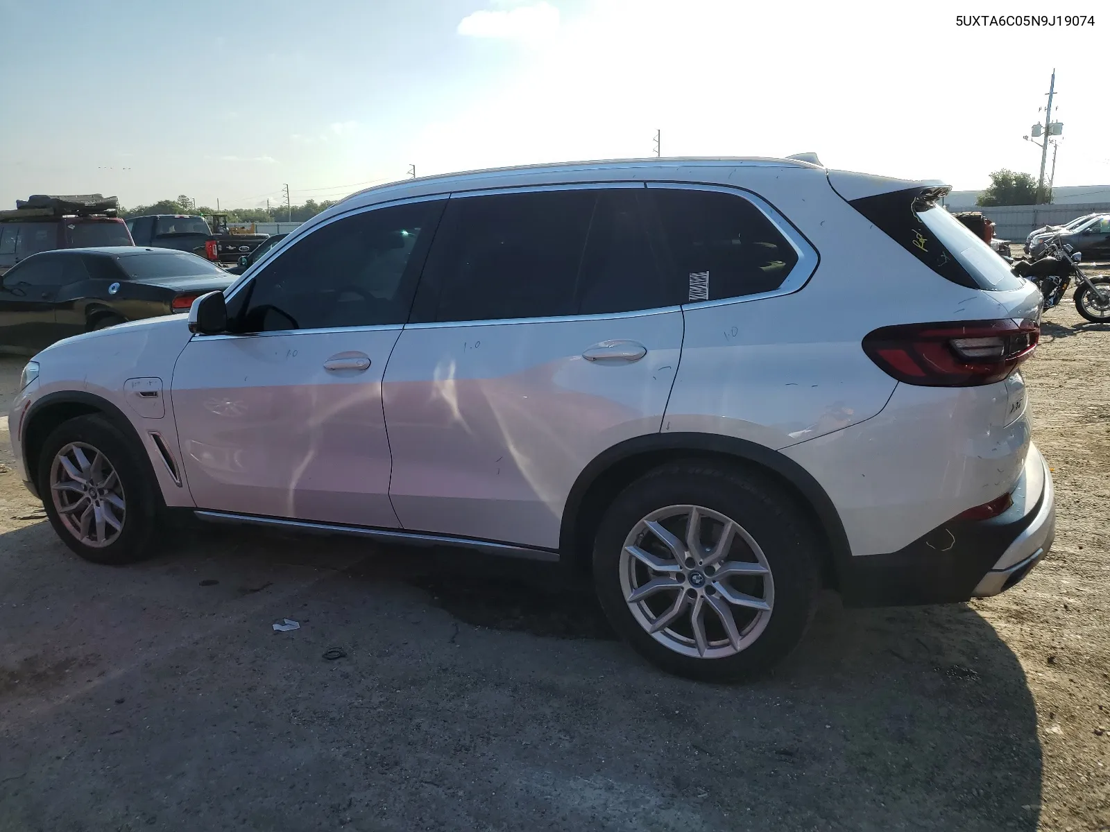 5UXTA6C05N9J19074 2022 BMW X5 xDrive45E