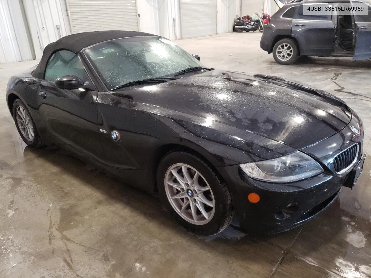 2005 BMW Z4 2.5 VIN: 4USBT33515LR69959 Lot: 73410654