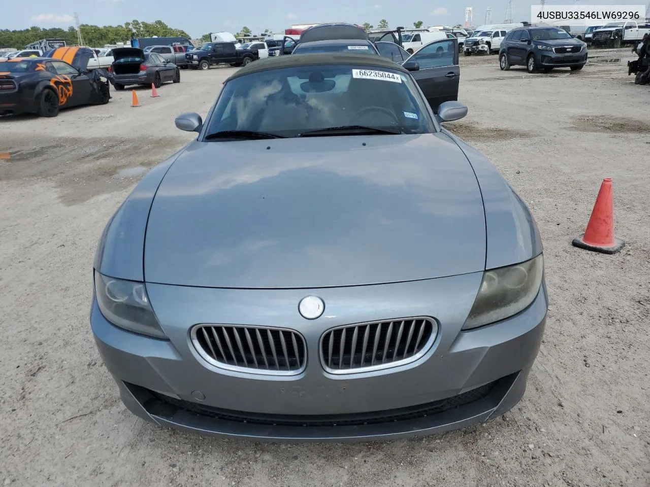 2006 BMW Z4 3.0 VIN: 4USBU33546LW69296 Lot: 66235044