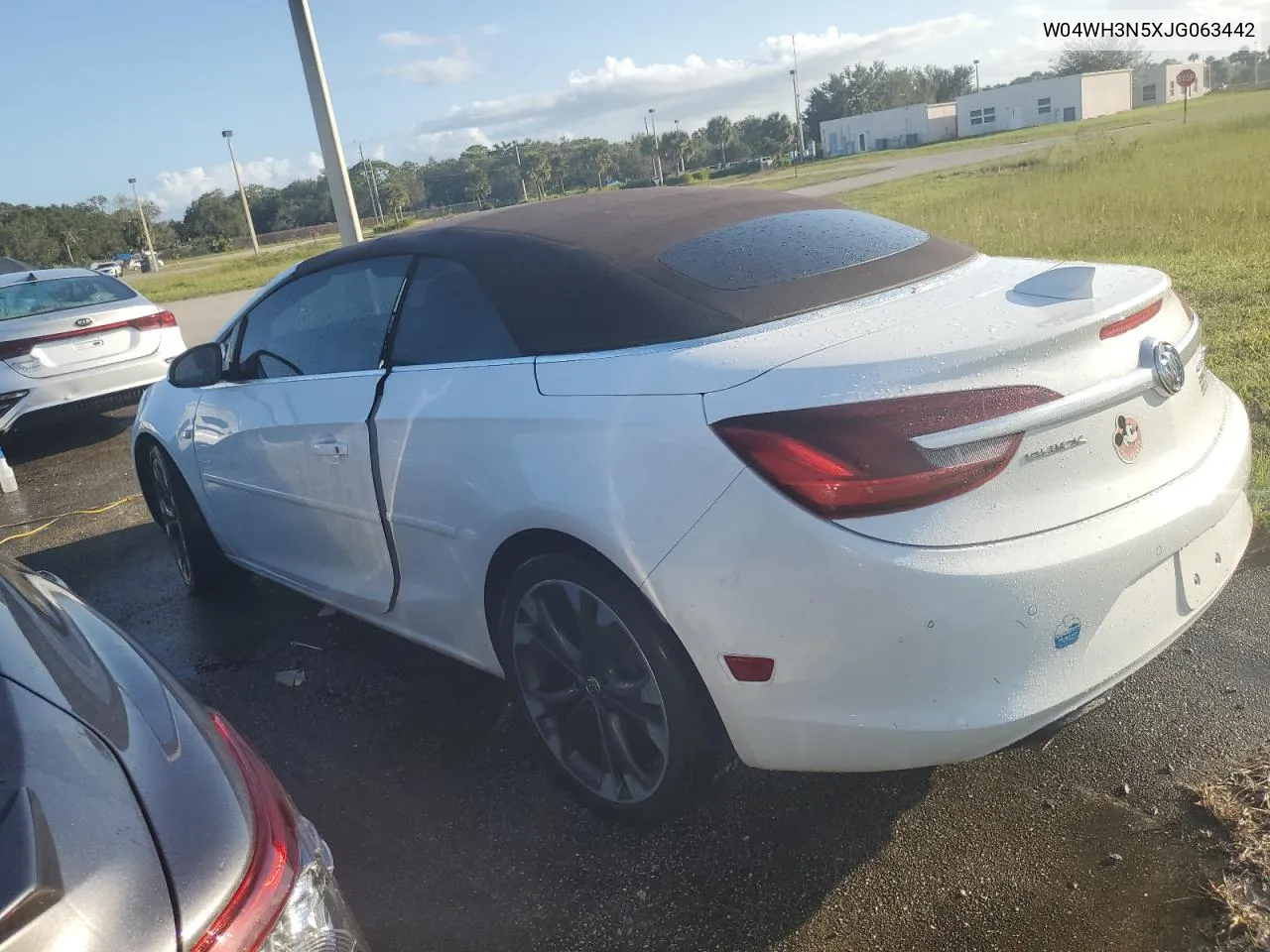 W04WH3N5XJG063442 2018 Buick Cascada Premium