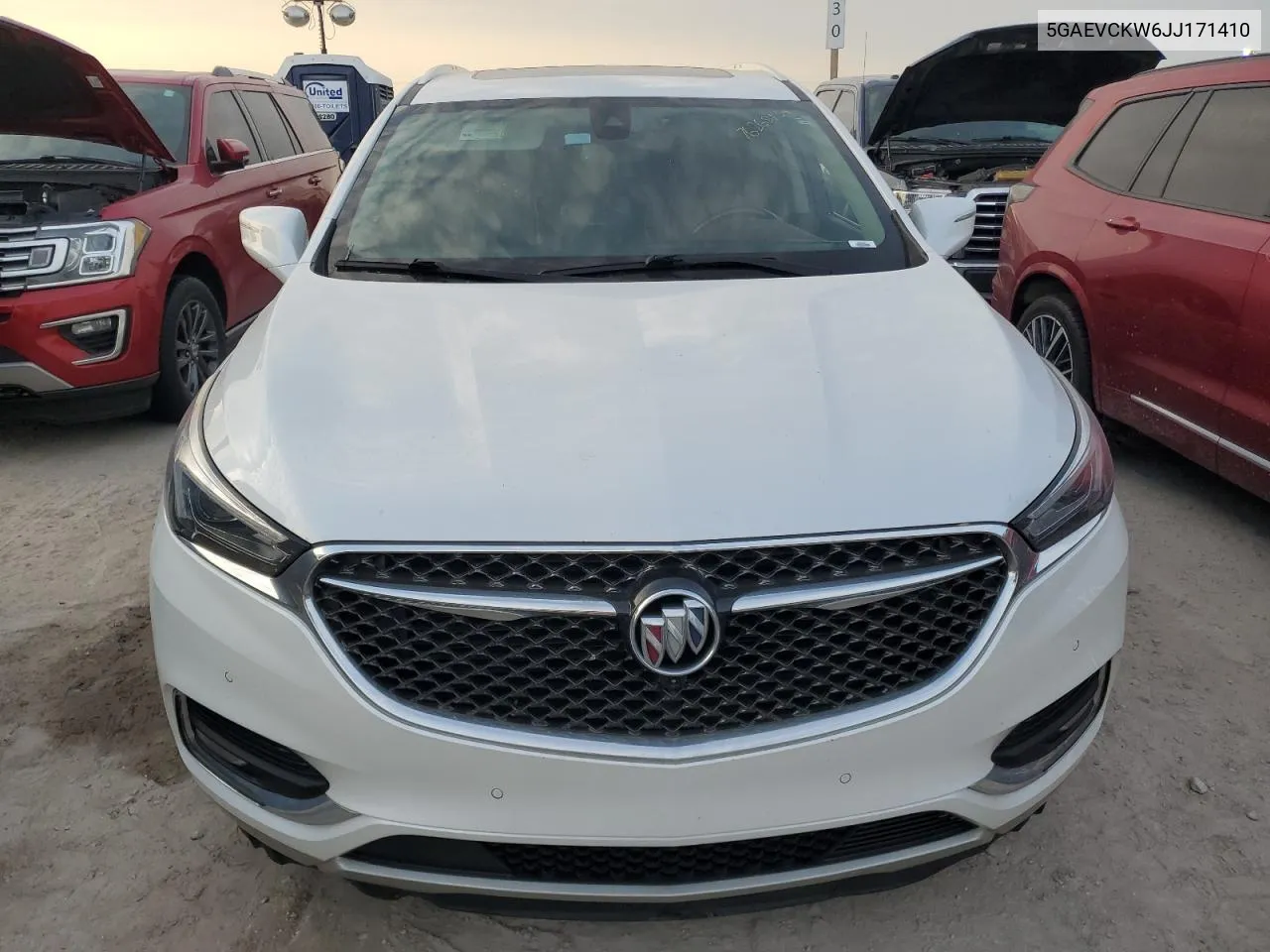 5GAEVCKW6JJ171410 2018 Buick Enclave Avenir