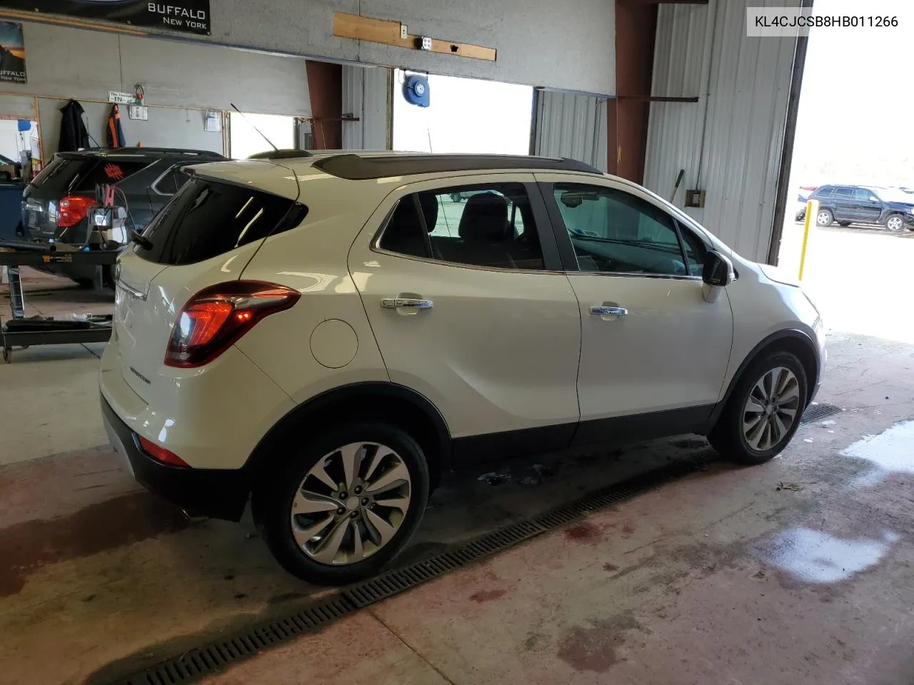 2017 Buick Encore Essence VIN: KL4CJCSB8HB011266 Lot: 52487124