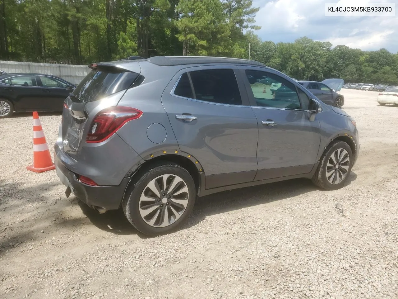 2019 Buick Encore Essence VIN: KL4CJCSM5KB933700 Lot: 61545094