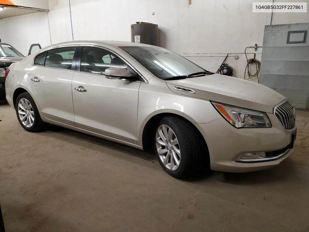 2015 Buick Lacrosse VIN: 1G4GB5G32FF227861 Lot: 75161064