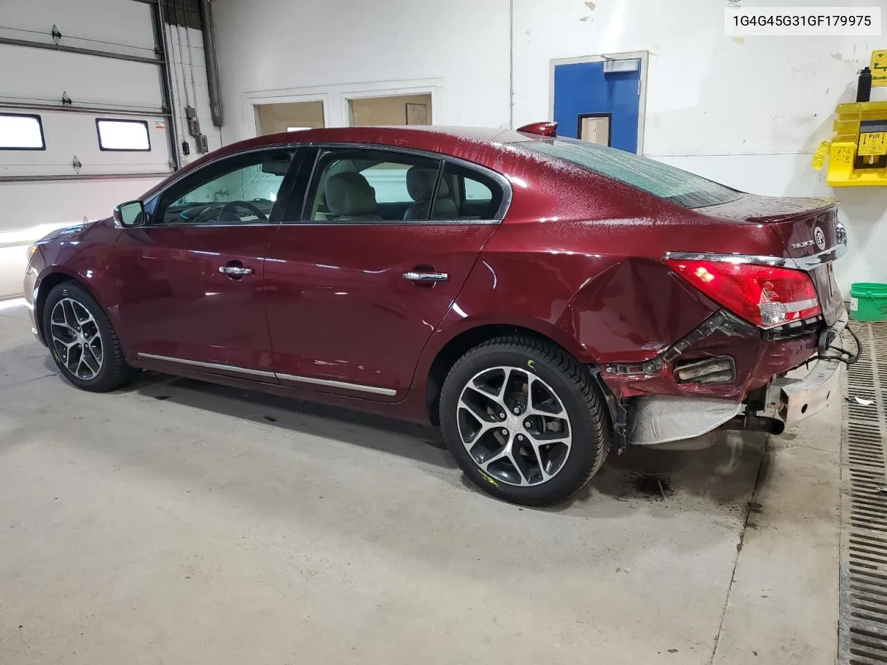 1G4G45G31GF179975 2016 Buick Lacrosse Sport Touring