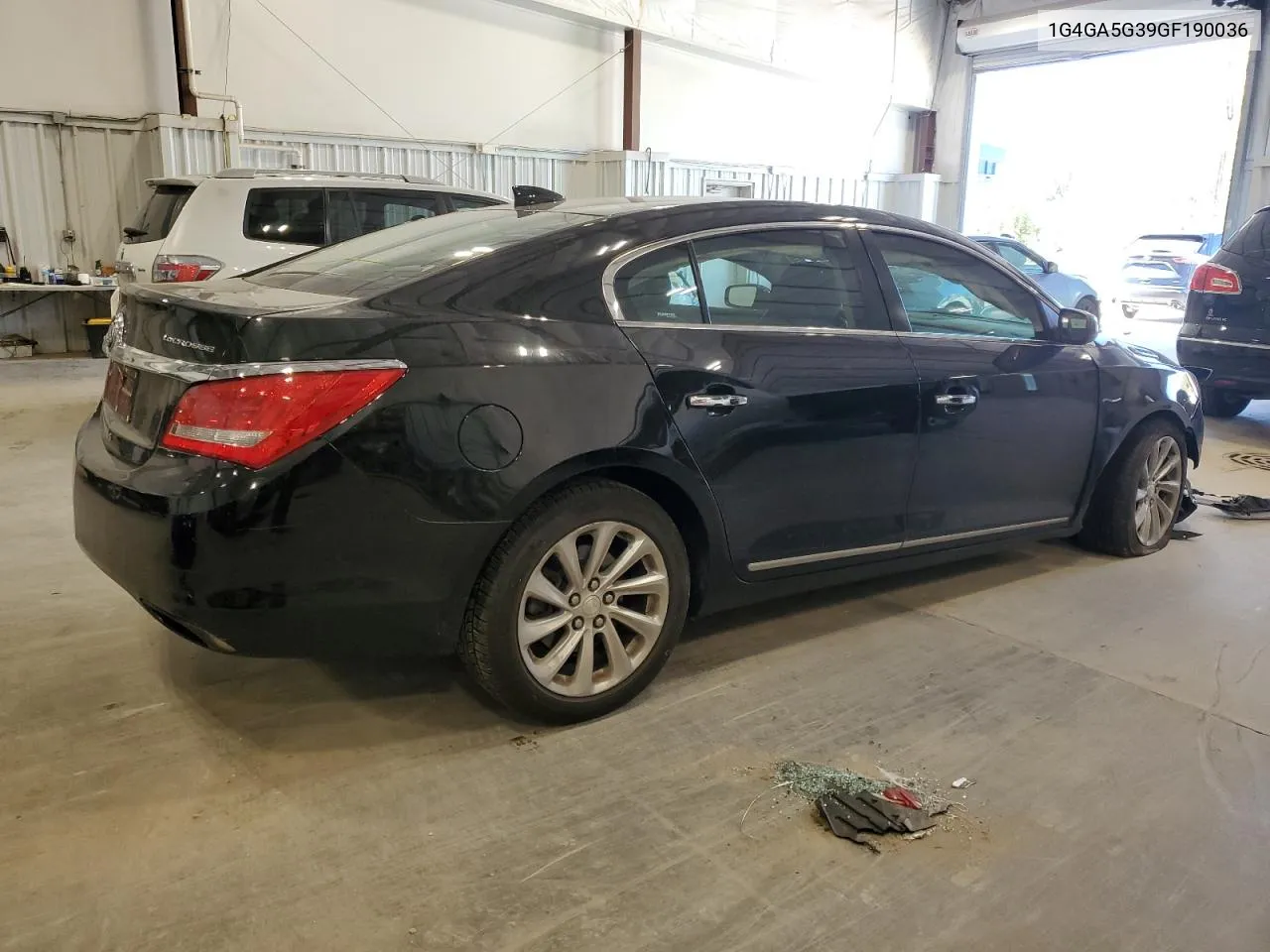 1G4GA5G39GF190036 2016 Buick Lacrosse