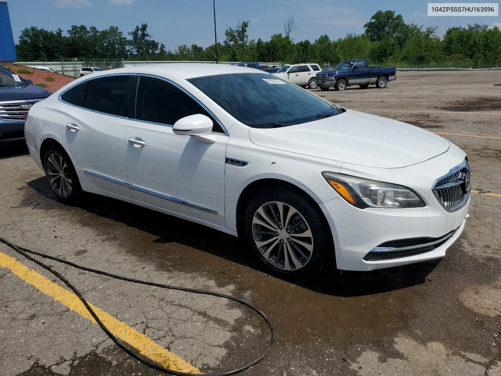 1G4ZP5SS7HU163596 2017 Buick Lacrosse Essence