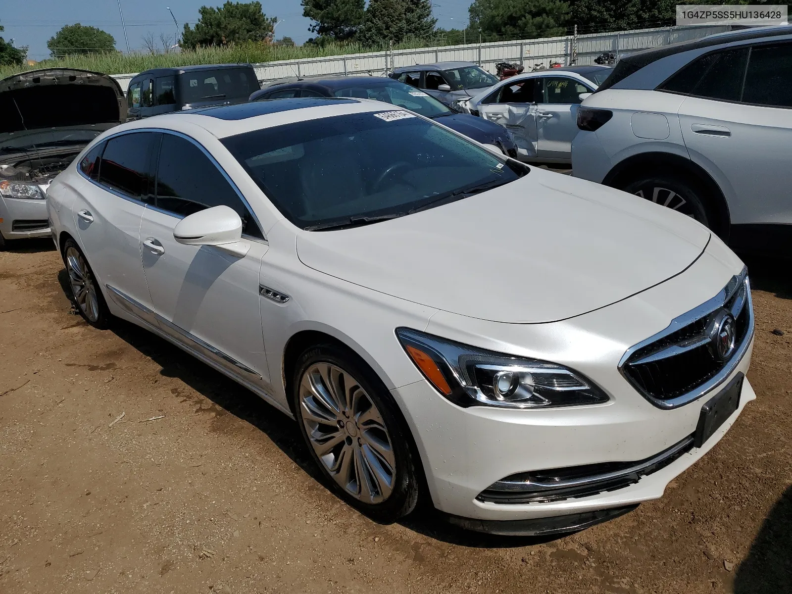 1G4ZP5SS5HU136428 2017 Buick Lacrosse Essence